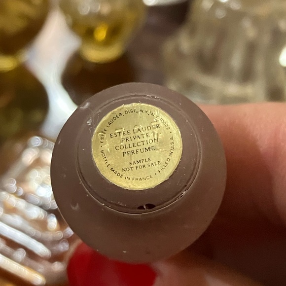 Vintage Lot of 17 Small Perfume and Cologne Bottles Some Full - Picture 11 of 16